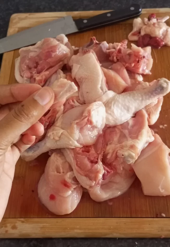 frango em pedaços